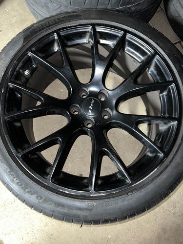 Hellcat wheels oem - 20”,